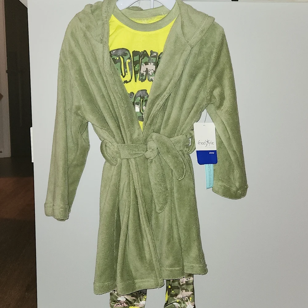 Freestyle Revolution Green & Yellow Camo 'Dino Snore' Unisex Kid's Robe Set